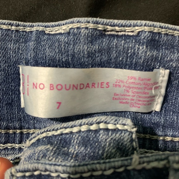 No Boundaries Distressed Blue Jean Shorts - Picture 2 of 6